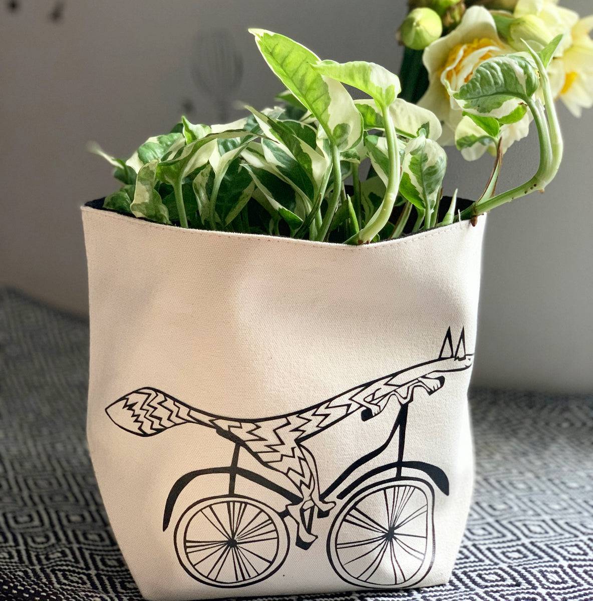 Accessories - tea towels, make up bags, cushion covers, organisers ...